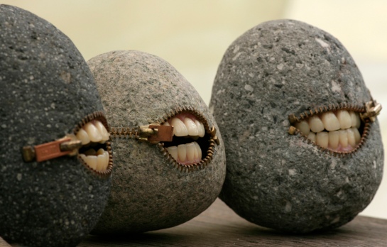 smiling-zippered-stones